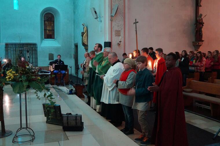 Einzug beim Kinogottesdienst